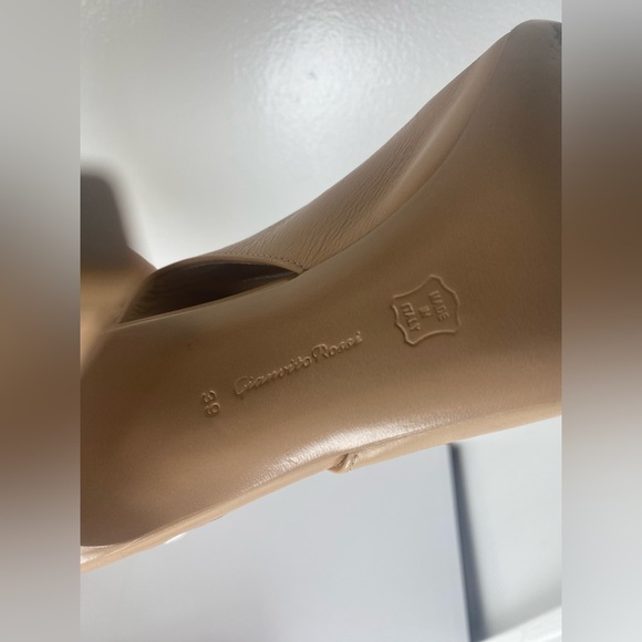 Gianvito Rossi Tan Point Toe Back Buckle Strap Luxury Leather Heels 39 - Picture 6 of 10